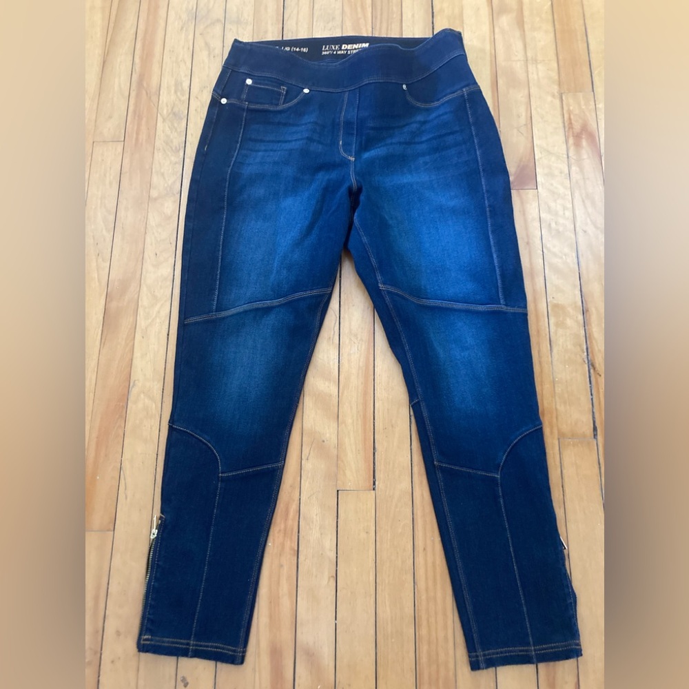 Peter Nygard Blue Jeggings with Gradient Wash and Slim Fit